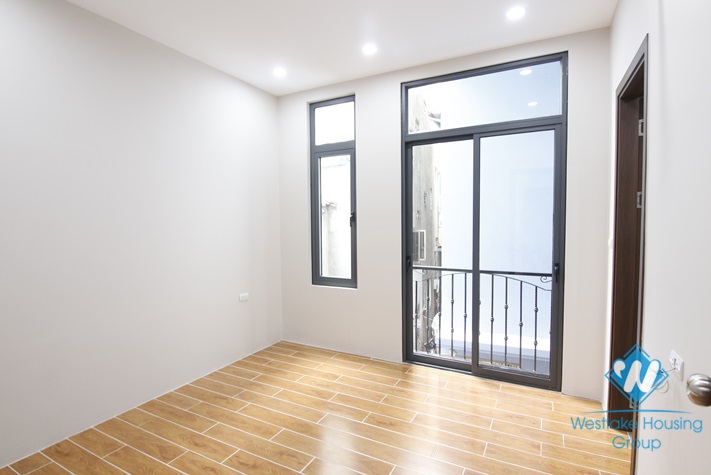 A unfurnished five bedroom house close to Ton Duc Thang street, Dong Da